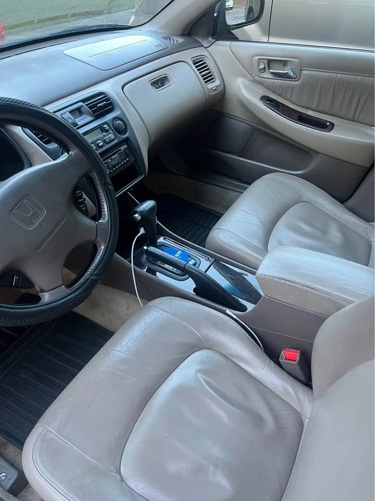 2000 Honda Accord 6th Gen - Image 3 of 5