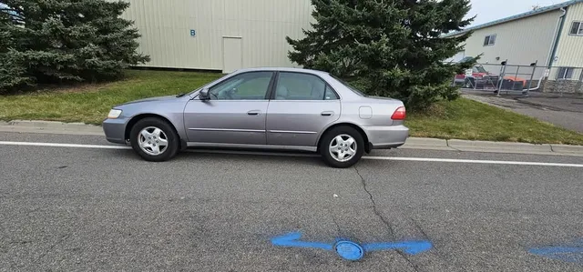 2000 Honda Accord 6th Gen - Image 2 of 19