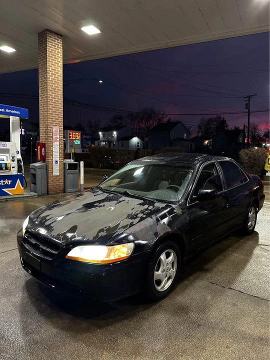 2000 Honda Accord 6th Gen - Image 2 of 11