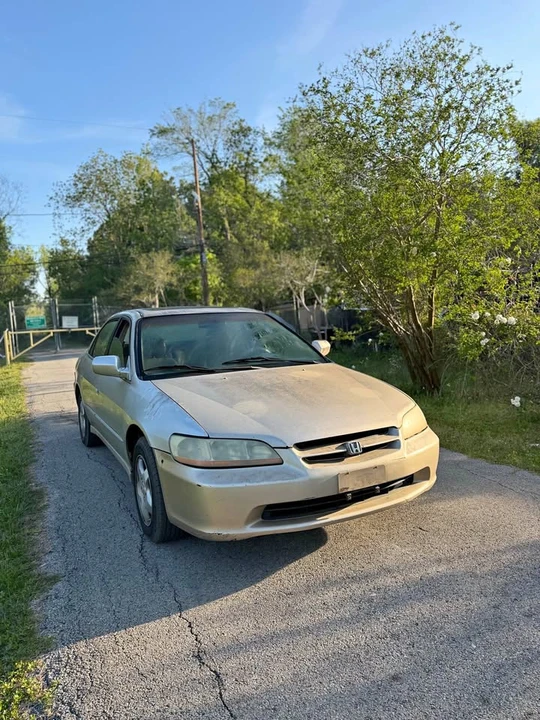 2000 Honda Accord 6th Gen - Image 1 of 5