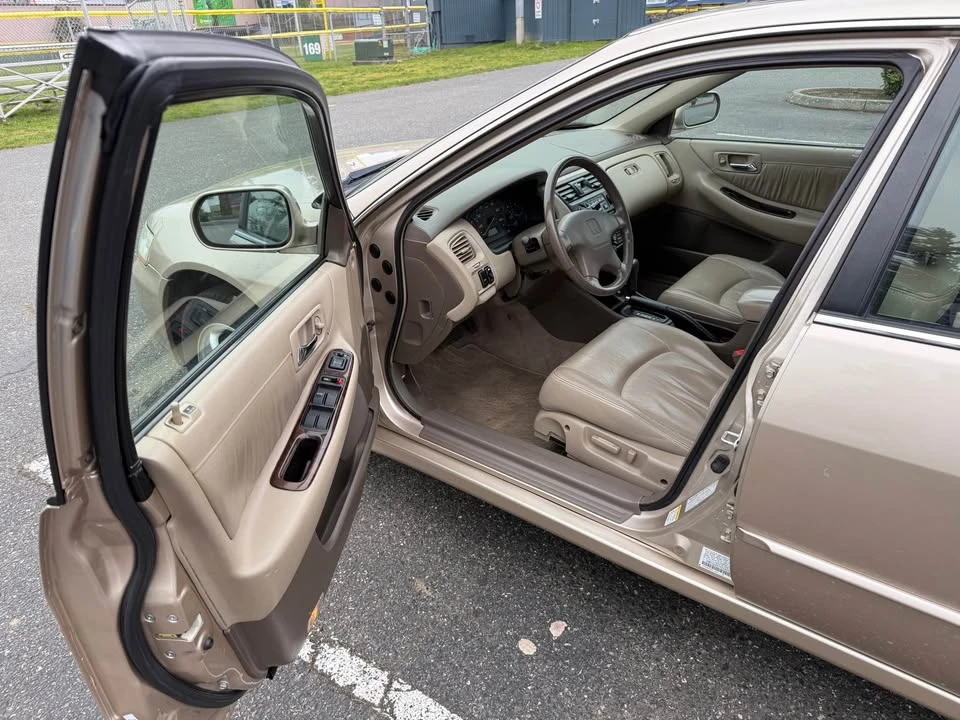 2000 Honda Accord 6th Gen - Image 5 of 13