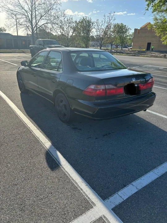 2000 Honda Accord 6th Gen - Image 2 of 12