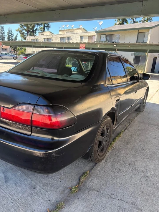 2000 Honda Accord 6th Gen - Image 3 of 8