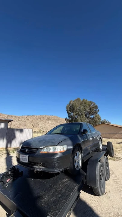 2000 Honda Accord 6th Gen - Image 2 of 5