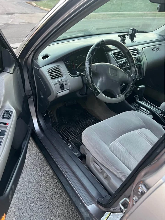 2000 Honda Accord 6th Gen - Image 3 of 10