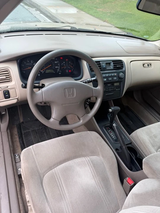 2000 Honda Accord 6th Gen - Image 12 of 18