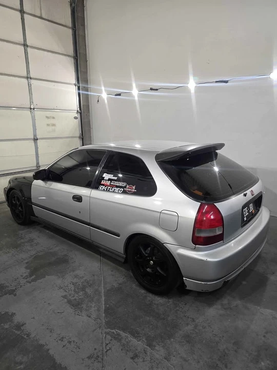 2000 Honda EK Civic - Image 2 of 11
