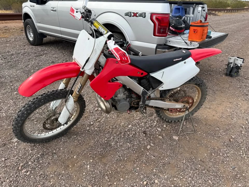 2000 Honda CR - Image 2 of 3