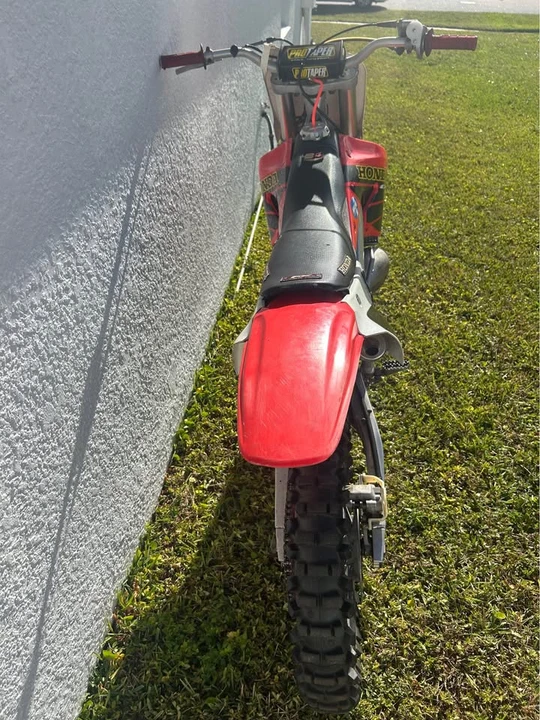 2000 Honda CR - Image 2 of 10