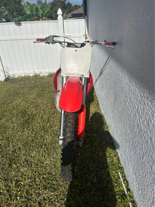 2000 Honda CR - Image 5 of 10