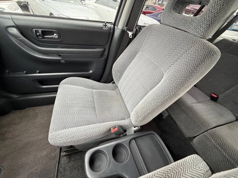 2000 Honda CR-V 1st Gen - Image 11 of 15