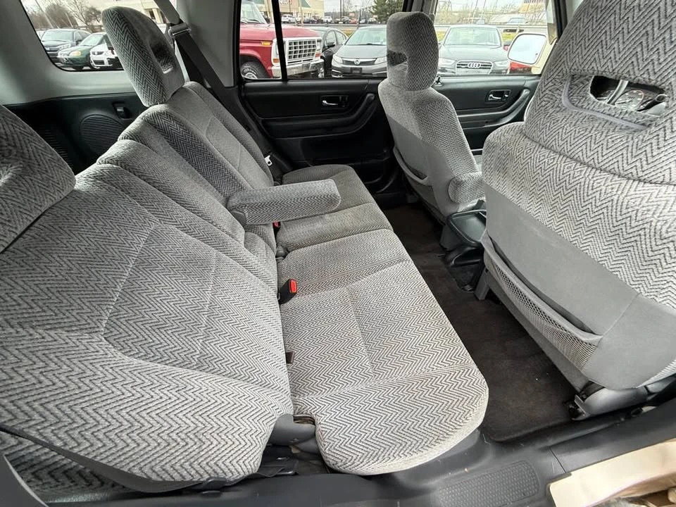 2000 Honda CR-V 1st Gen - Image 12 of 15