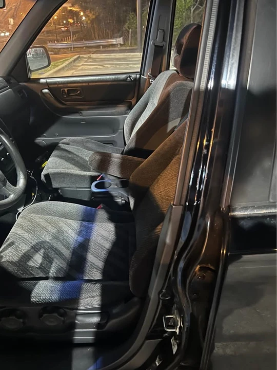 2000 Honda CR-V 1st Gen - Image 3 of 3