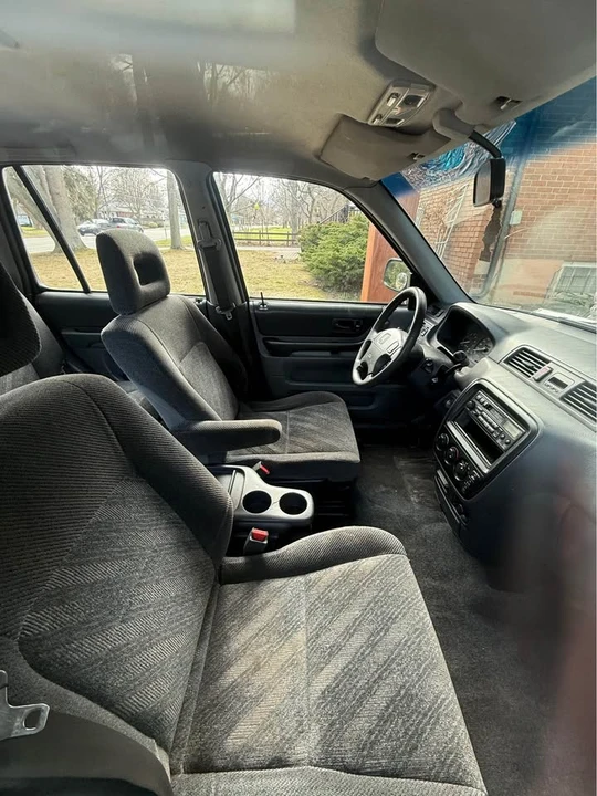 2000 Honda CR-V 1st Gen - Image 6 of 13