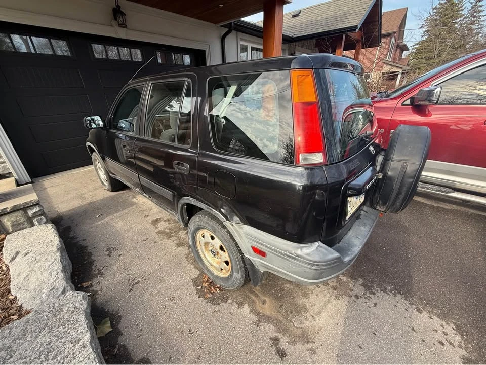 2000 Honda CR-V 1st Gen - Image 2 of 13