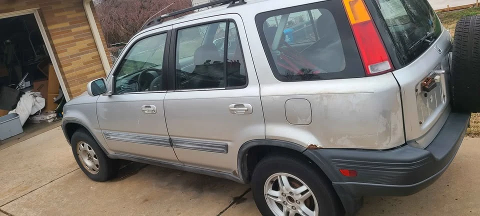 2000 Honda CR-V 1st Gen - Image 2 of 7