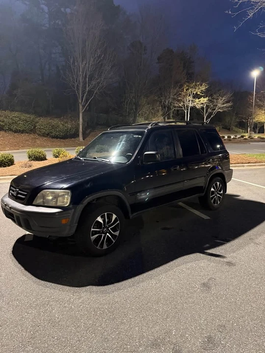 2000 Honda CR-V 1st Gen - Image 2 of 10