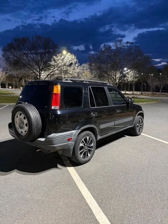2000 Honda CR-V 1st Gen - Image 3 of 10