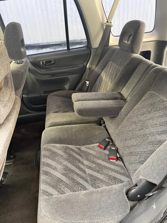 2000 Honda CR-V 1st Gen - Image 9 of 10