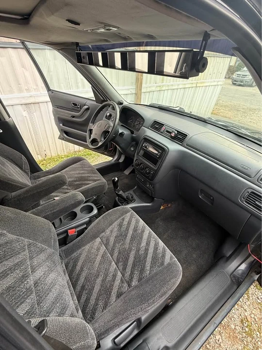 2000 Honda CR-V 1st Gen - Image 7 of 10