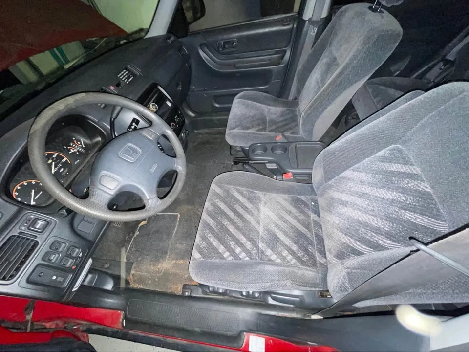 2000 Honda CR-V 1st Gen - Image 5 of 10
