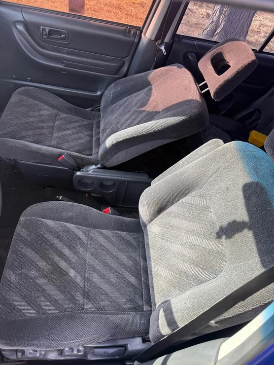 2000 Honda CR-V 1st Gen - Image 2 of 10