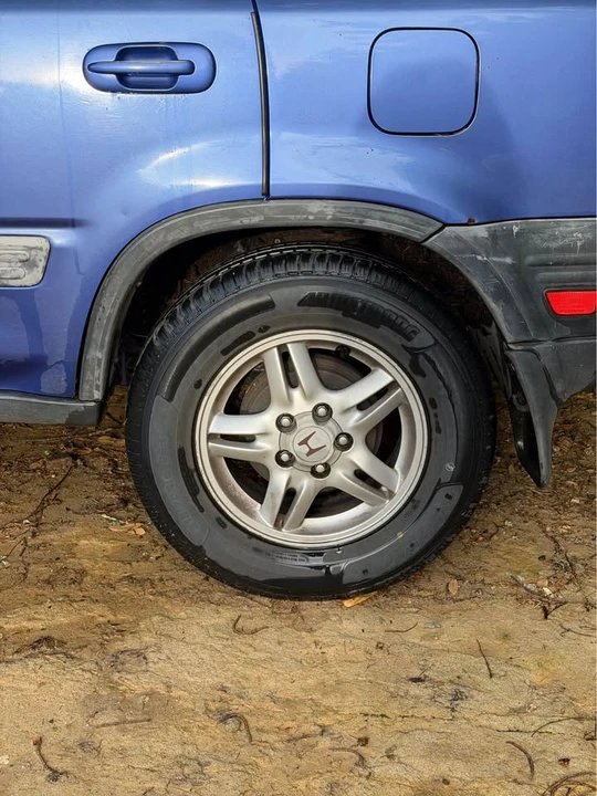 2000 Honda CR-V 1st Gen - Image 14 of 15