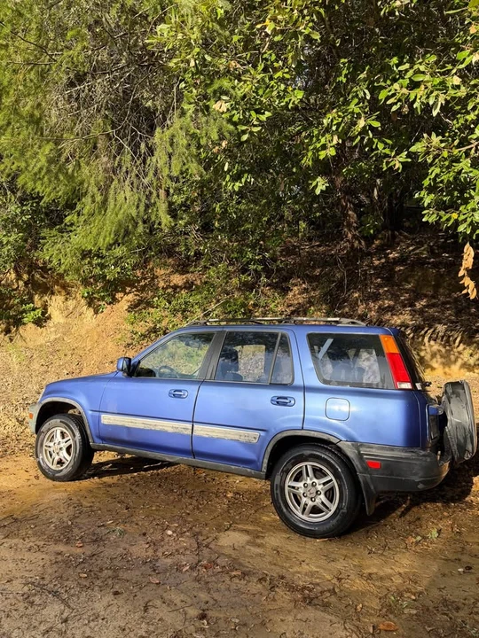 2000 Honda CR-V 1st Gen - Image 3 of 15