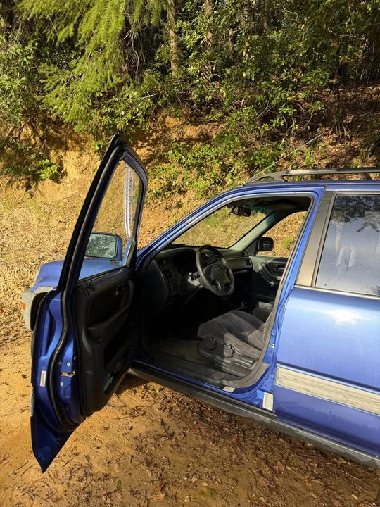2000 Honda CR-V 1st Gen - Image 7 of 15