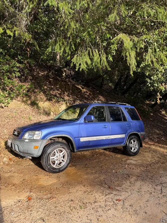 2000 Honda CR-V 1st Gen - Image 2 of 15