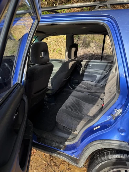 2000 Honda CR-V 1st Gen - Image 11 of 15