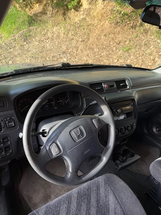 2000 Honda CR-V 1st Gen - Image 9 of 15