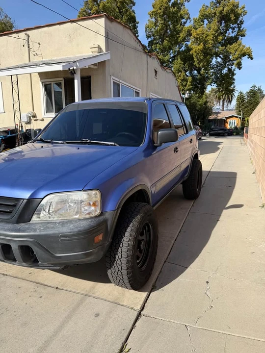 2000 Honda CR-V 1st Gen - Image 5 of 7