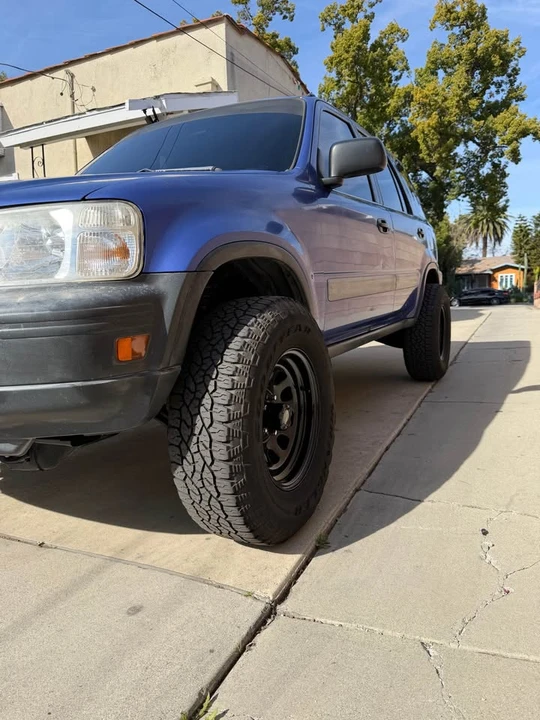 2000 Honda CR-V 1st Gen - Image 3 of 7