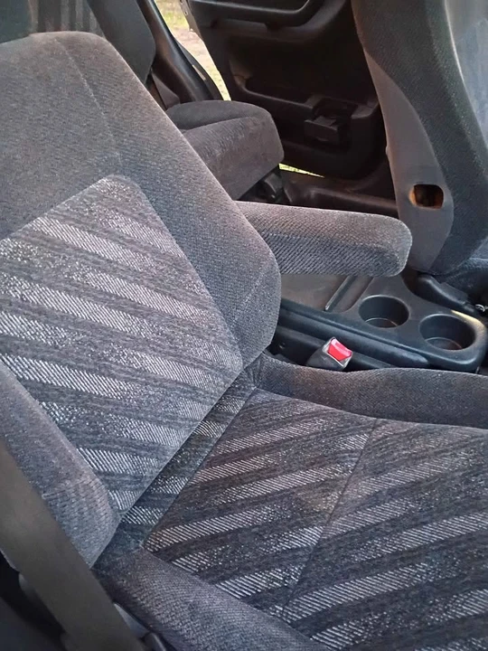2000 Honda CR-V 1st Gen - Image 2 of 5