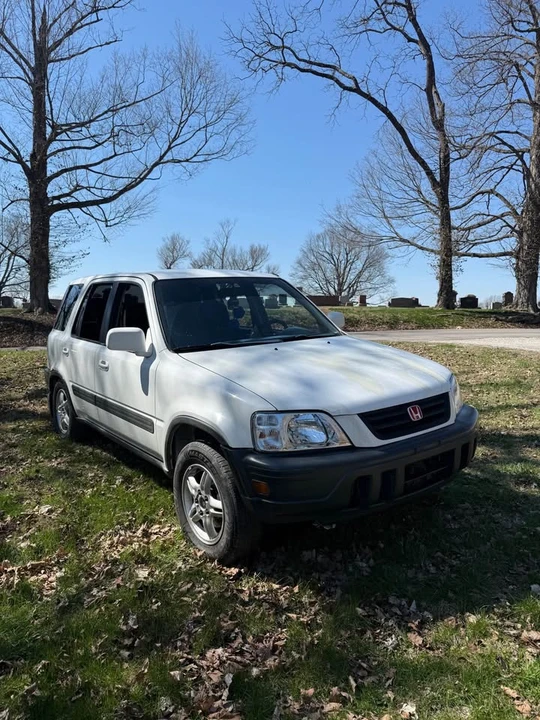 2000 Honda CR-V 1st Gen - Image 2 of 20
