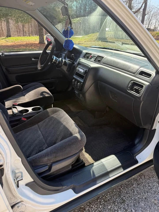 2000 Honda CR-V 1st Gen - Image 16 of 20