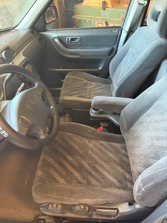 2000 Honda CR-V 1st Gen - Image 4 of 10