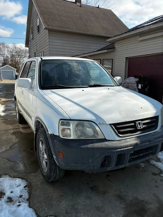 2000 Honda CR-V 1st Gen - Image 2 of 3