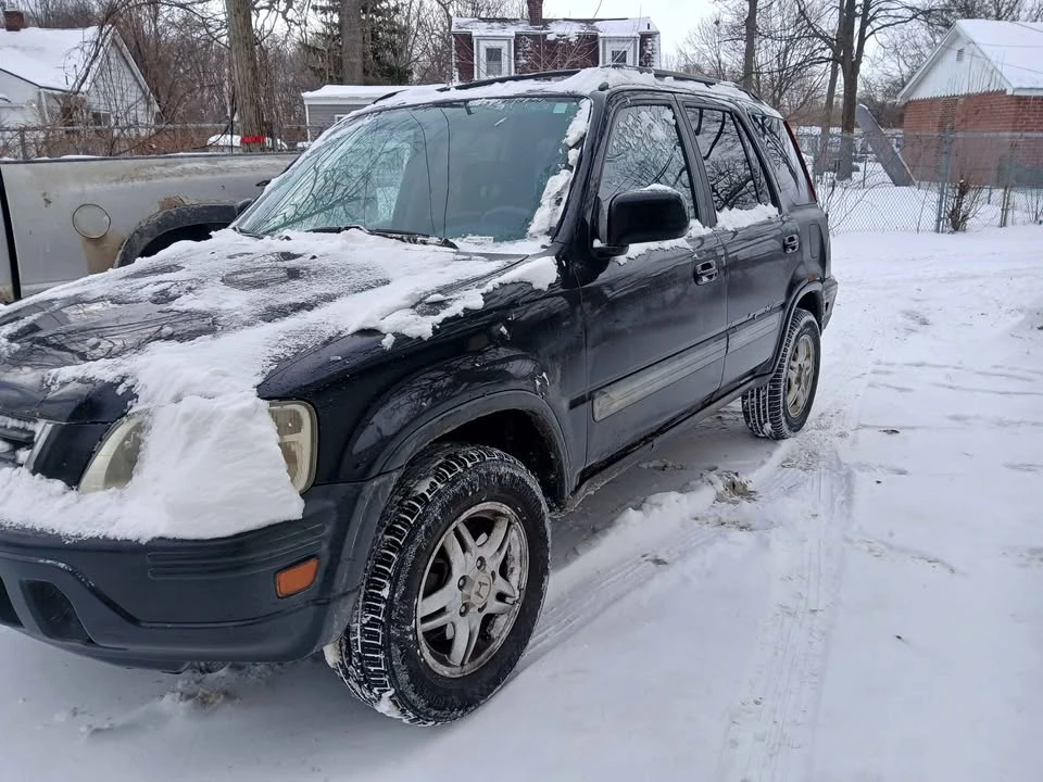 2000 Honda CR-V 1st Gen - Image 2 of 4