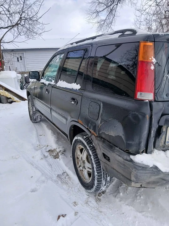 2000 Honda CR-V 1st Gen - Image 3 of 4