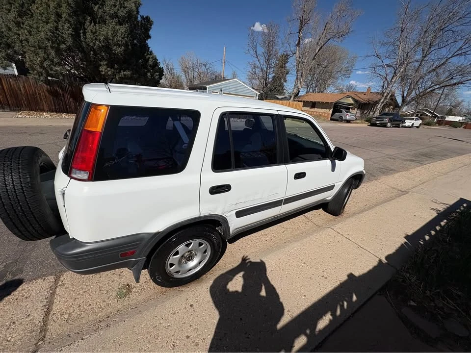 2000 Honda CR-V 1st Gen - Image 2 of 12