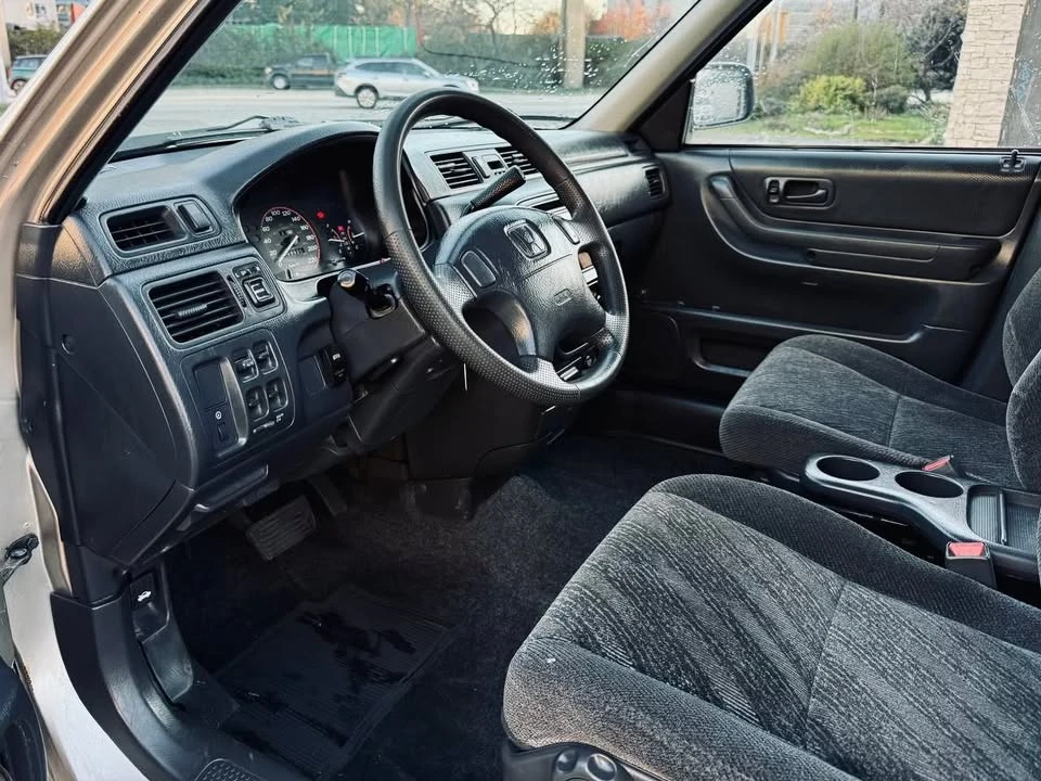 2000 Honda CR-V 1st Gen - Image 17 of 20