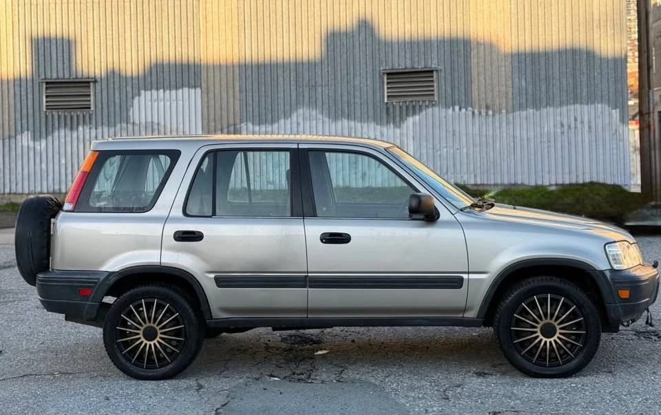 2000 Honda CR-V 1st Gen - Image 5 of 20