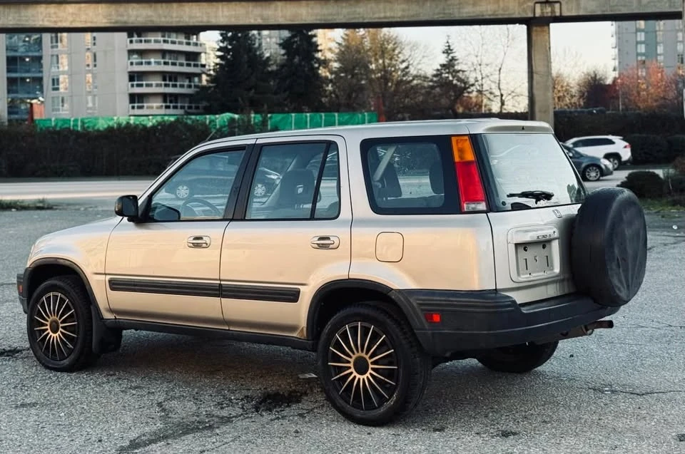 2000 Honda CR-V 1st Gen - Image 11 of 20