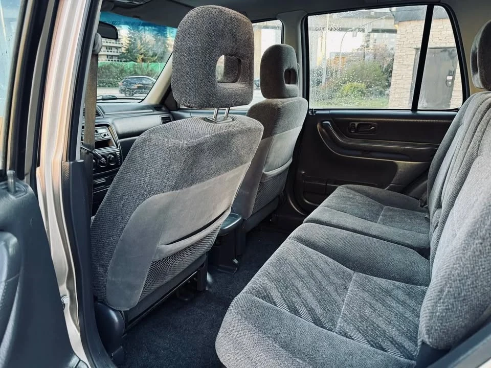 2000 Honda CR-V 1st Gen - Image 18 of 20