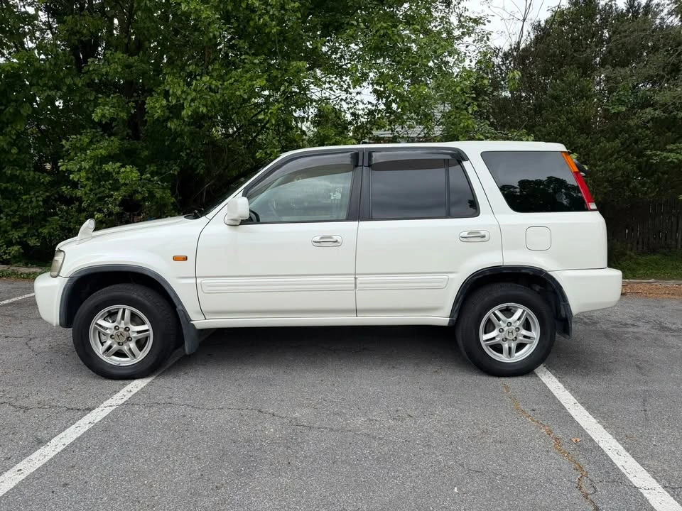 2000 Honda CR-V 1st Gen - Image 3 of 19
