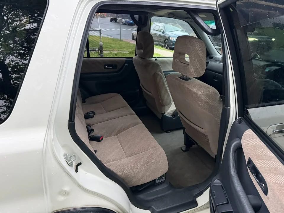 2000 Honda CR-V 1st Gen - Image 11 of 19