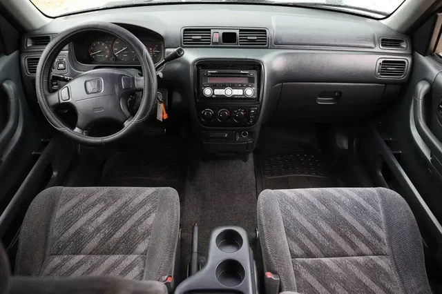 2000 Honda CR-V 1st Gen - Image 2 of 19