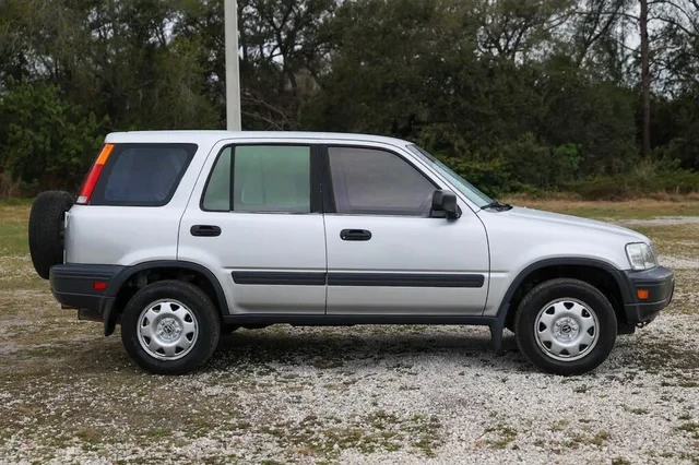 2000 Honda CR-V 1st Gen - Image 12 of 18